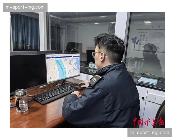 调度重心从点对点指令 迈向全局资源自动配给