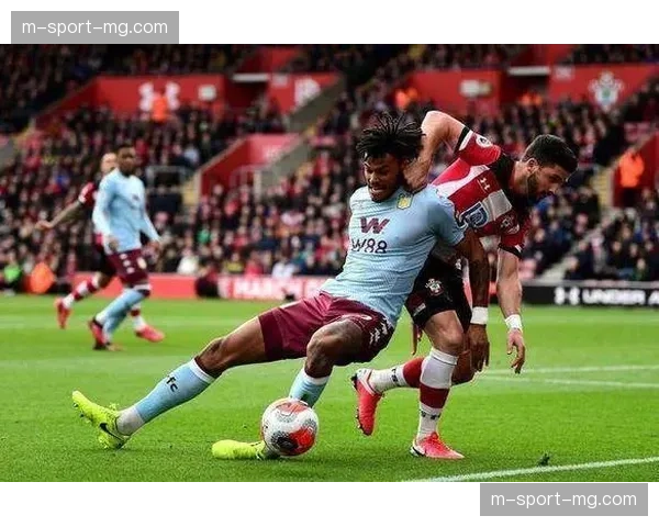 沙德6黄1红纪律问题 布伦特福德中场防守动作过大